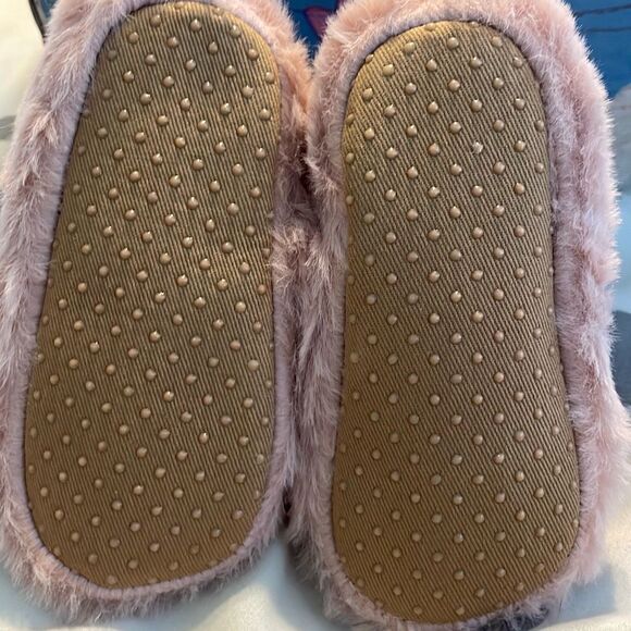 Old Navy Faux-Fur Booties Baby Pink Pull-On Plush Soft Flexible 6 to 9 months - Picture 3 of 5